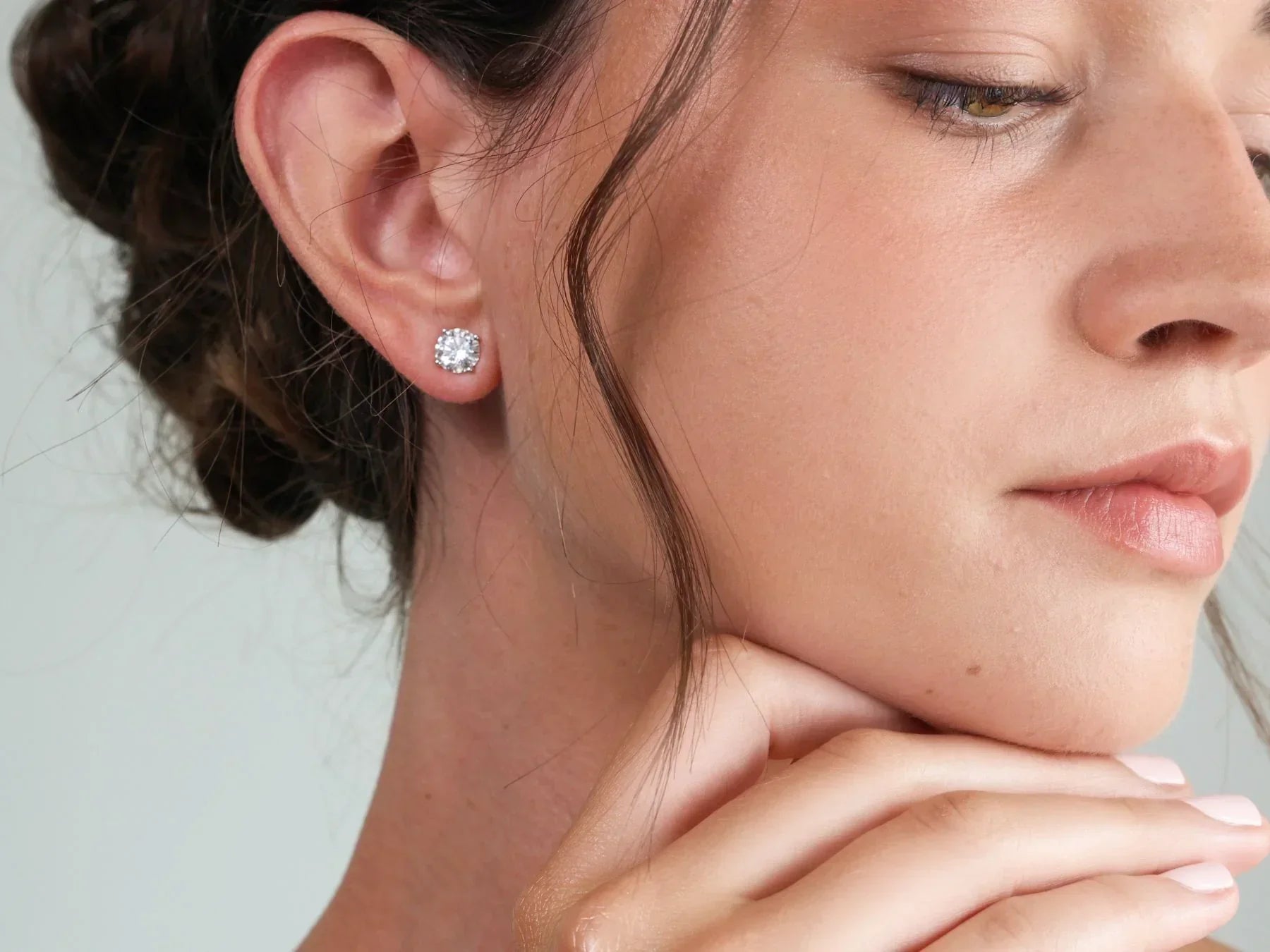 Stud Earrings Guide: Everything You Need to Know Before You Buy