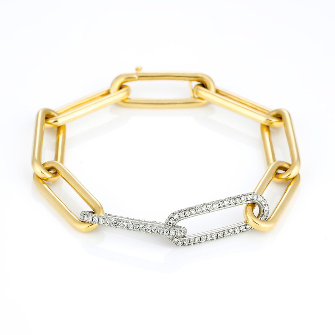 Elegant diamond bracelet featuring 18ct yellow and white gold links with 2.27cts of sparkling diamonds.