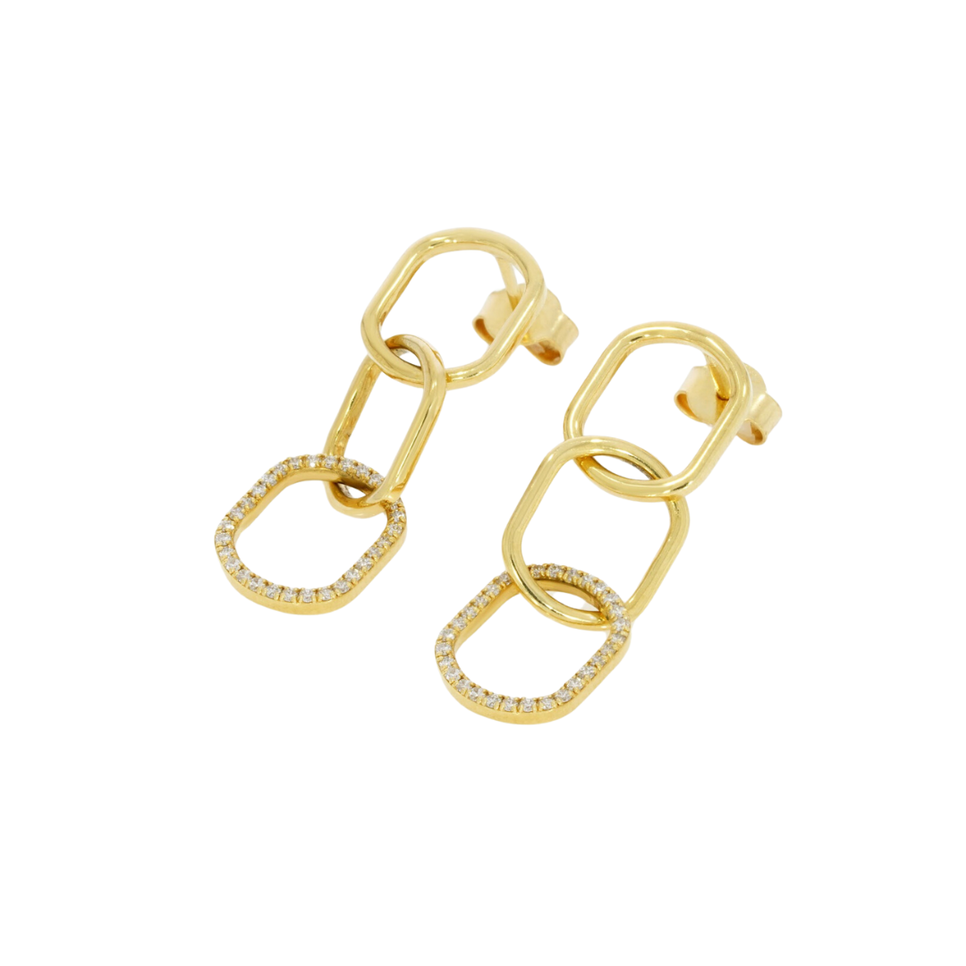 Chain link diamond earrings with interlocking links in solid gold, featuring certified diamonds set in an elegant design.
