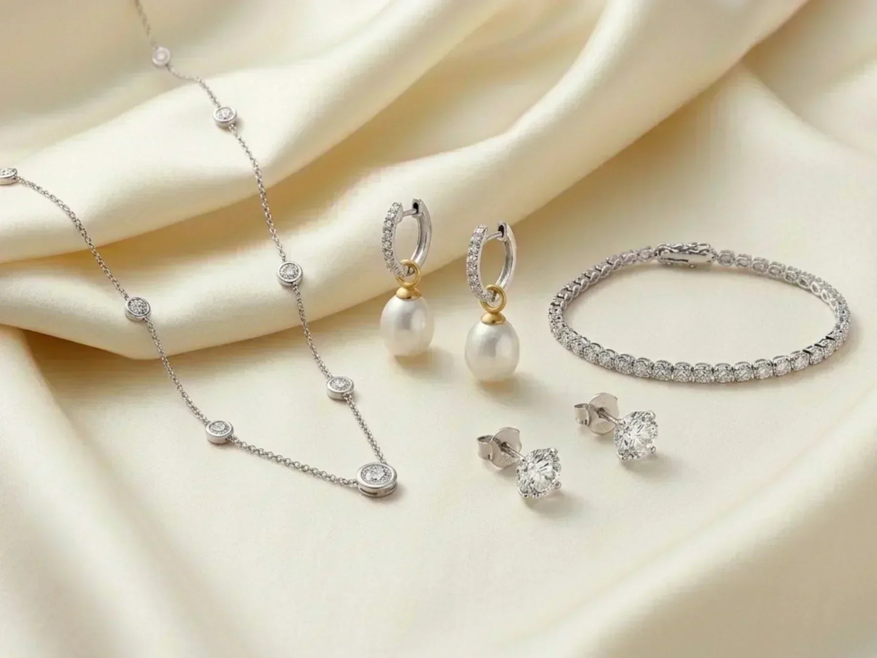 Fine Jewellery Gifts For Your Wedding Party