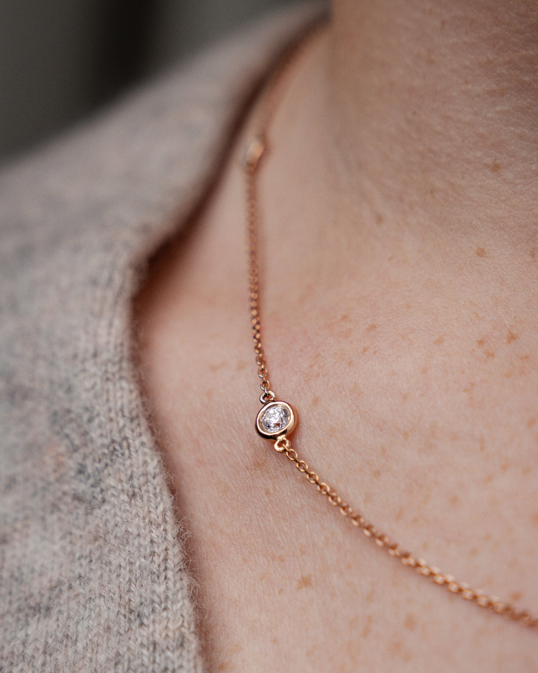 Rose gold colour Constellation necklace with round brilliant cut diamonds  