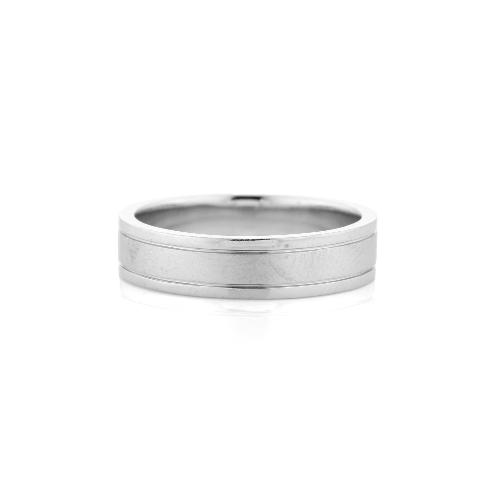 Groove Detail Wedding Band